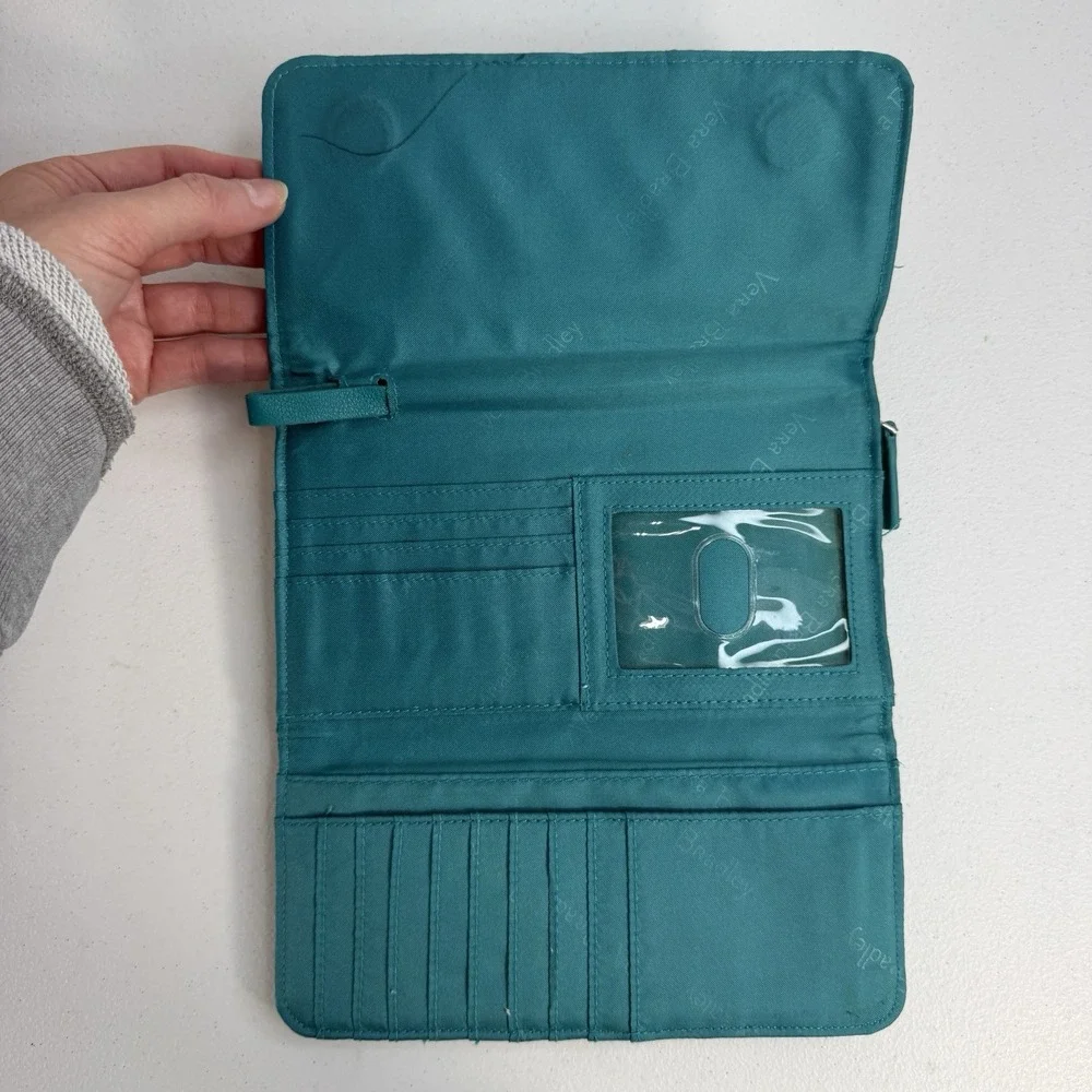 Vera Bradley Wallet Wristlet Quilted Turquoise Microfiber‎ Smartphone ID Holder